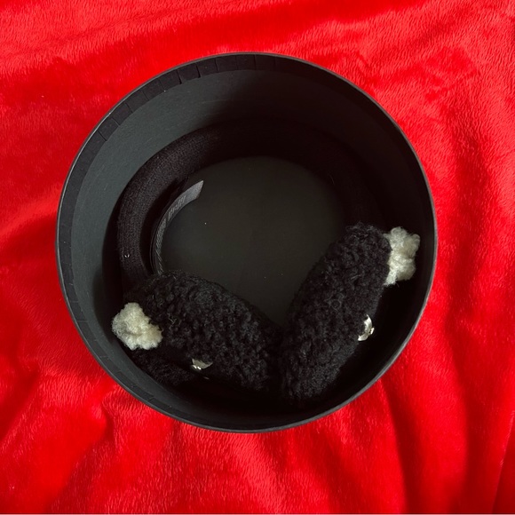 NWT Coach Raccoon Sherling Earmuffs - Picture 5 of 6